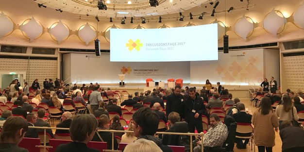 Seminarium under Internationella funktionshinderdagen på Inclusion Days i Berlin, Tyskland. Foto